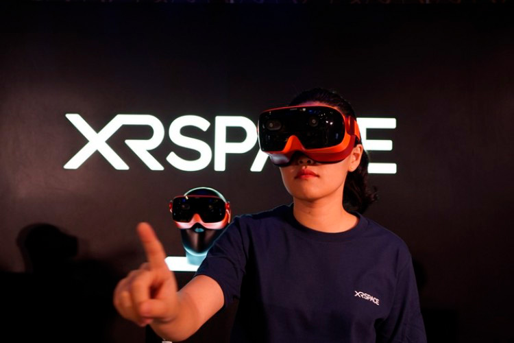купить XRSpace Mova